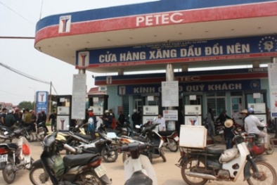 Người tiêu dùng cần chủ động 'tố' gian lận xăng dầu